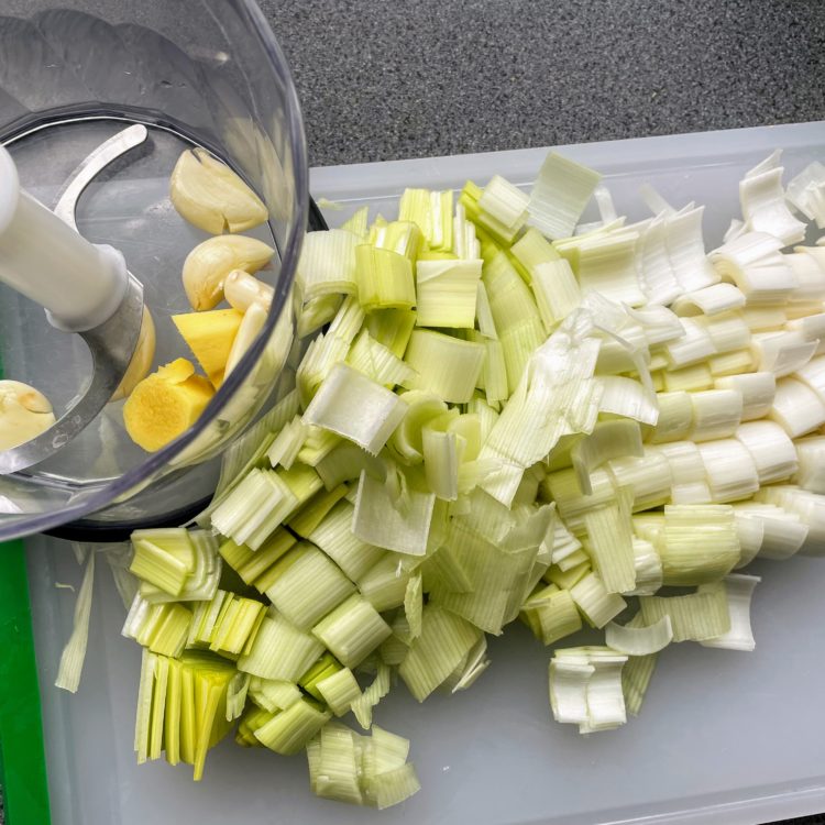 chinese beef and leek pie meat filling veggies step 1