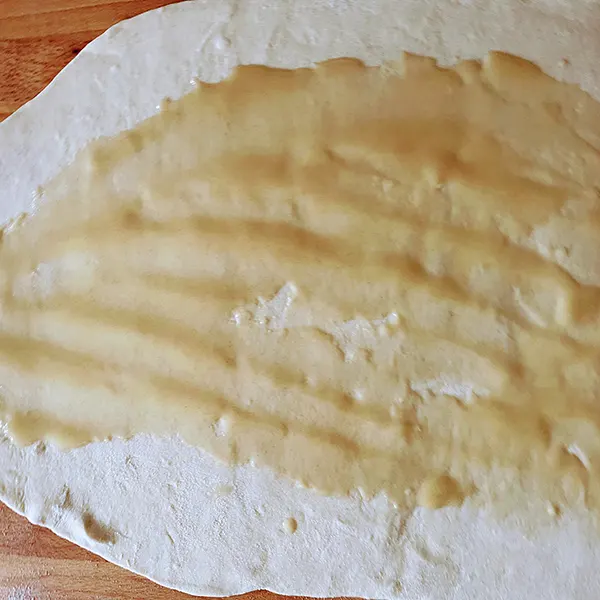 chinese beef and leek pie dough with mix