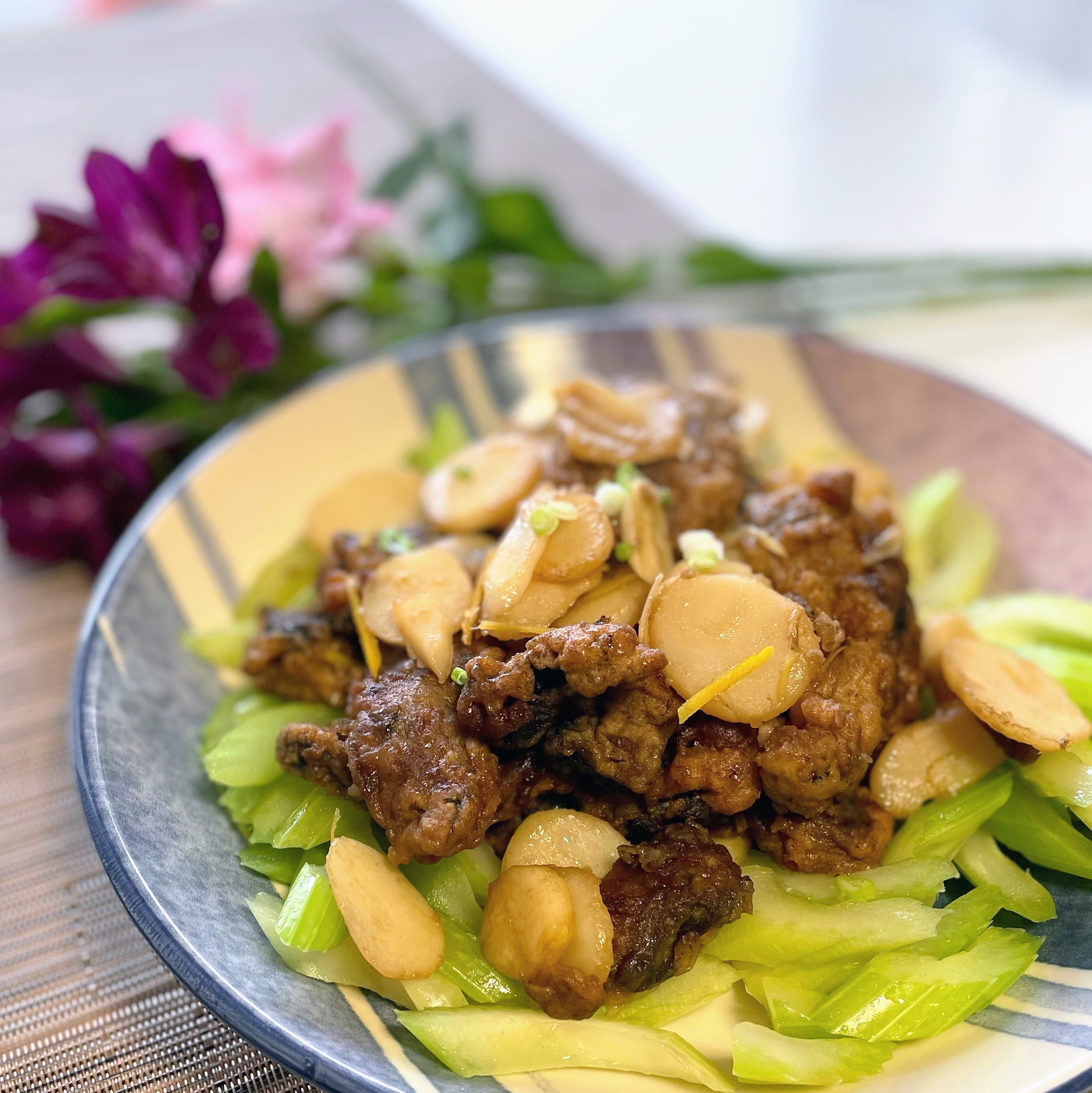 fried mushrooms in oyster sauce served