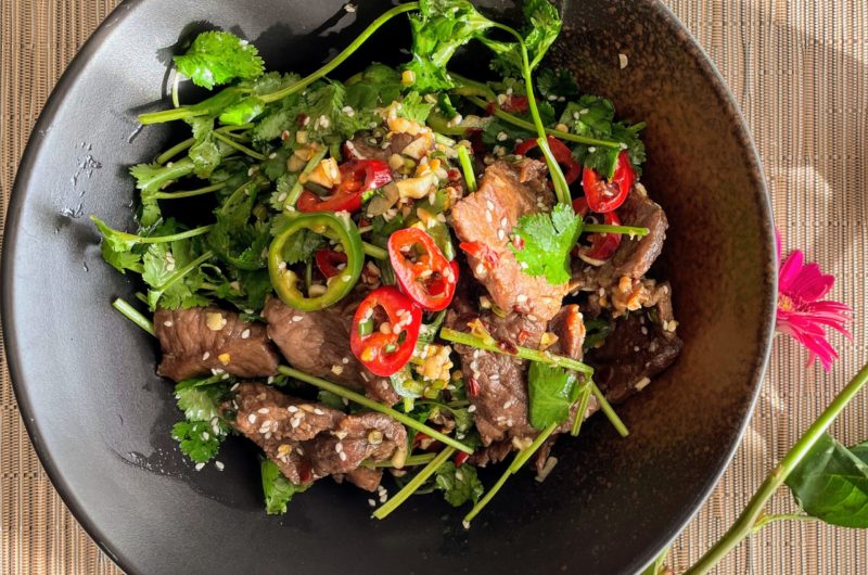 chinese coriander beef salad ready to eat