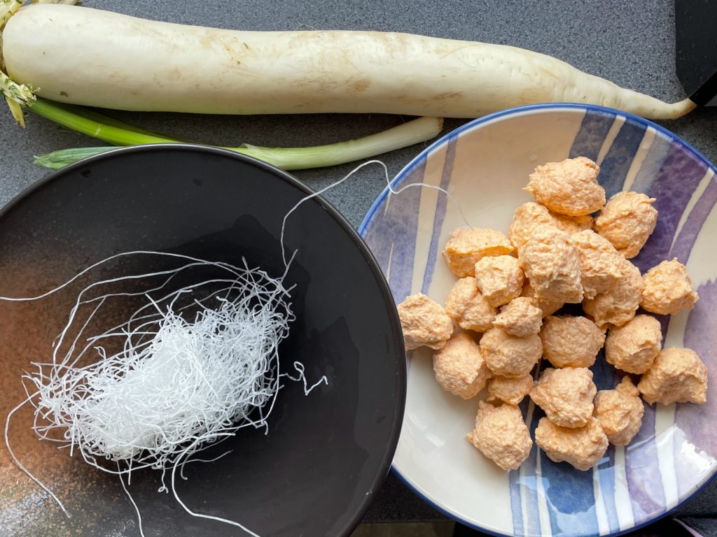 fishball mooli glass noodle soup ingredients