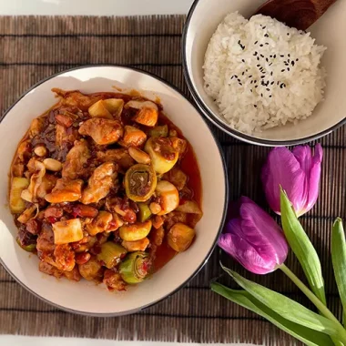 kung pao chicken served