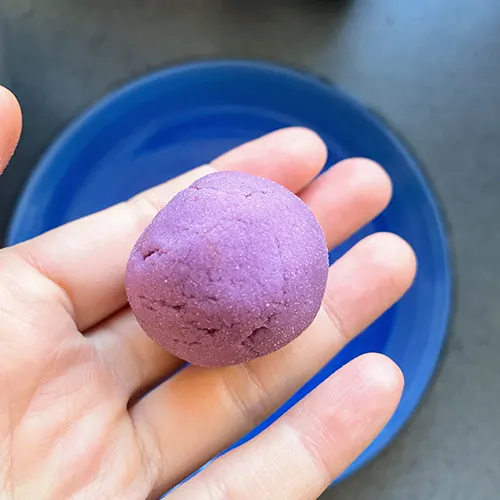 purple sweet potato jian dui form a ball