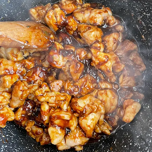sweet bean sauce jiangbao chicken chicken in pan